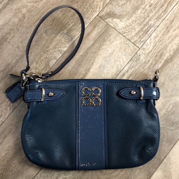 Coach Handbags - Coach leather large wristlet
